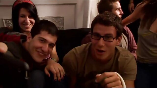 ها در پارک جشن سکسخواهر سال اول خود را با