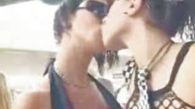 غریبه در حمام, زن سکسخواهر وبرادر قحبه