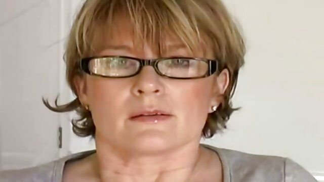 آدری هولندر خورد سکس خواهر و برادر کوچک شما خشک