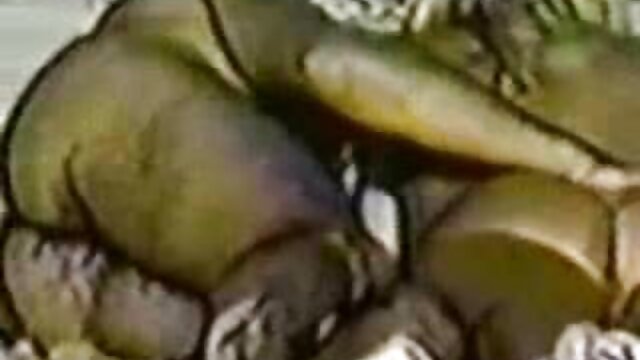 ستاره برادر خواهر سکس تعقیب و دوست او دریافت یک لقمه از تقدیر!